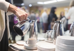 Зал для проведения конференций: основные требования к бизнес-площадке